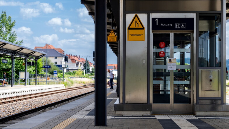Der Aufzug am Bautzener Bahnhof ist seit mehreren Wochen defekt - eine Reparatur jetzt aber in Sicht.