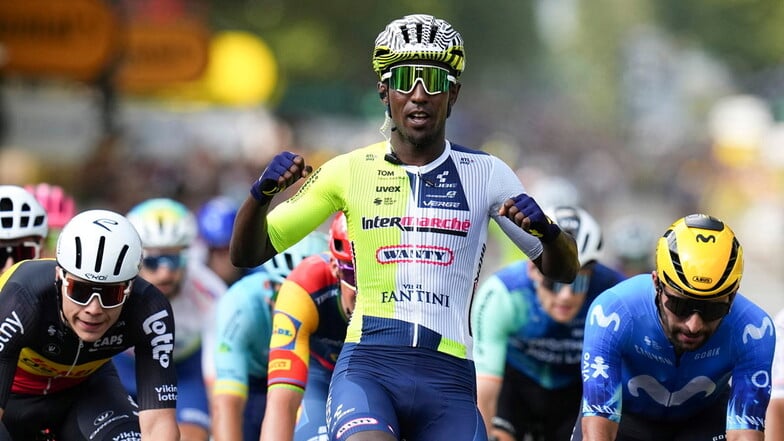 Biniam Girmay aus Eritrea feierte unter Tränen als erster Radprofi des afrikanischen Landes einen Erfolg bei der Tour de France.