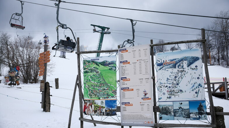 Der Sessellift der Skiarena Eibenstock ist dieser Tage in Betrieb.