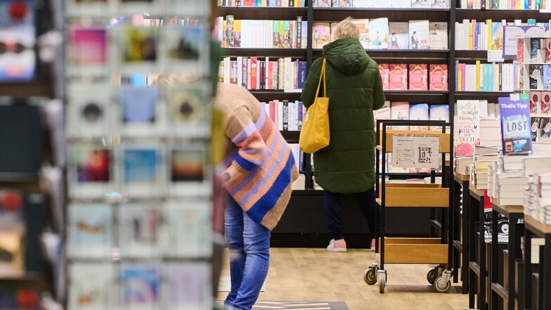 In Sachsen ist Einkaufen jetzt wieder ohne Zugangsbeschränkung, nur mit Maske und für alle möglich.