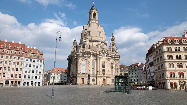 Dresdens Touristenmagnet ohne Touristen: Der Neumarkt mit Frauenkirche.