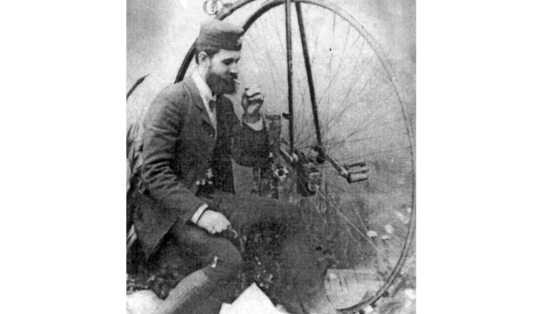Einer der ersten, die sich ein Hochrad zulegten: der Potschappler Fotograf Friedrich August Winzer.