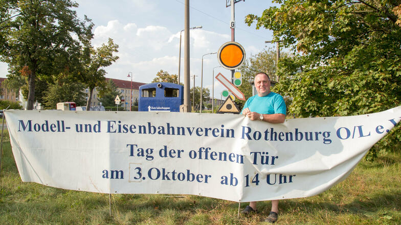 Matthias Kelch vom Modell- und Eisenbahnverein lädt die Besucher am 3. Oktober zum Prellbockfest nach Rothenburg ein.