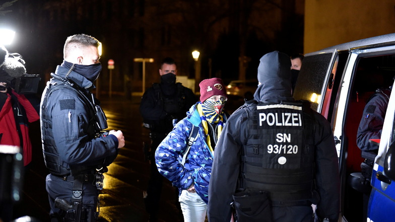 Im Dezember 2020 führten Beamte der Polizeidirektion Görlitz umfangreiche Kontrollen der nächtlichen Ausgangssperre in der Neißestadt durch.