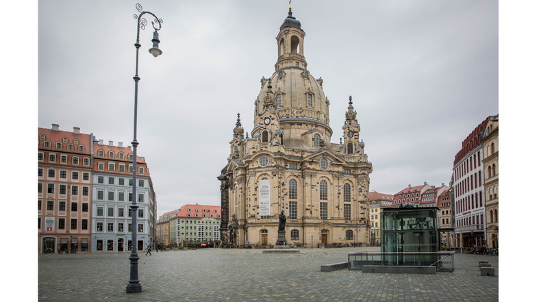 Die Kirchen läuten in Dresden sieben Minuten lang für Frieden und Solidarität.
