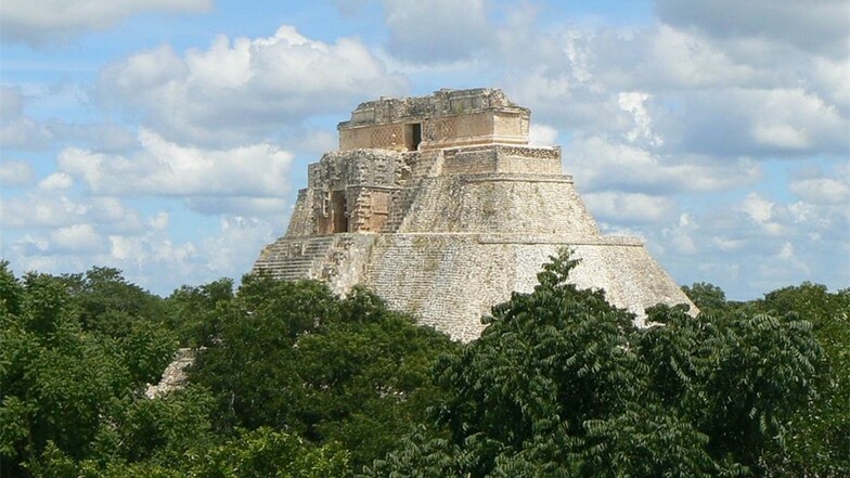 Die Pyramiden sind die Wahrzeichen Mexikos. Sie zeugen von der reichen indianischen Kultur, die von den Spaniern zerstört wurden. Am kolonialen Erbe habe Mexiko bis heute „zu knabbern“, wie Tobias Melzer sagte, der seit 2012 in Mexiko lebt und derzeit zu 
