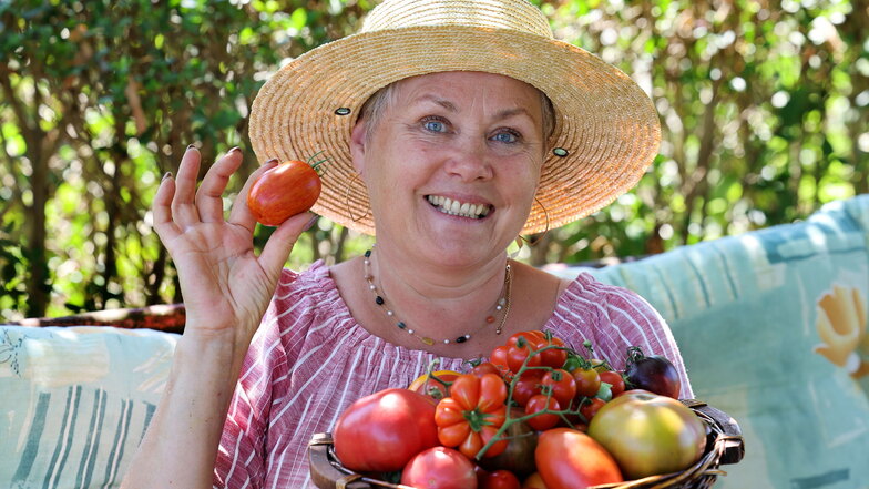 Swetlana Hüttner (58) stammt aus dem Uralgebiet in Russland. In Hohenstein-Ernstthal bewirtschaftet sie einen 300 Quadratmeter großen Schrebergarten. Seit 2018 widmet sie sich gezielt dem Anbau von Tomaten.