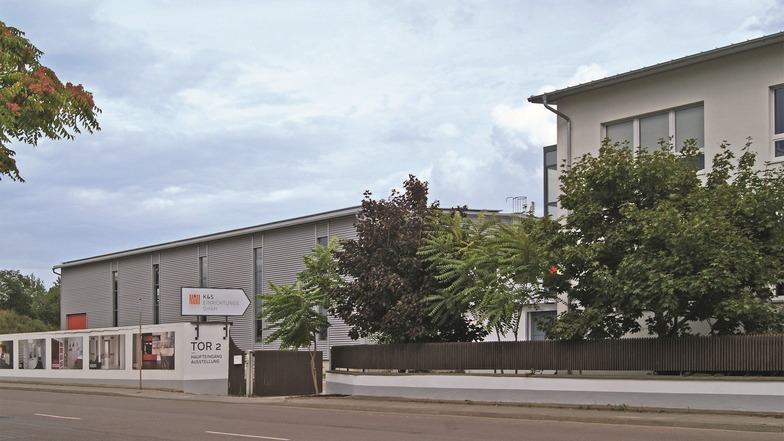 Der Firmenstandort der Möbeltischlerei an der Industriestraße 34 in Coswig.