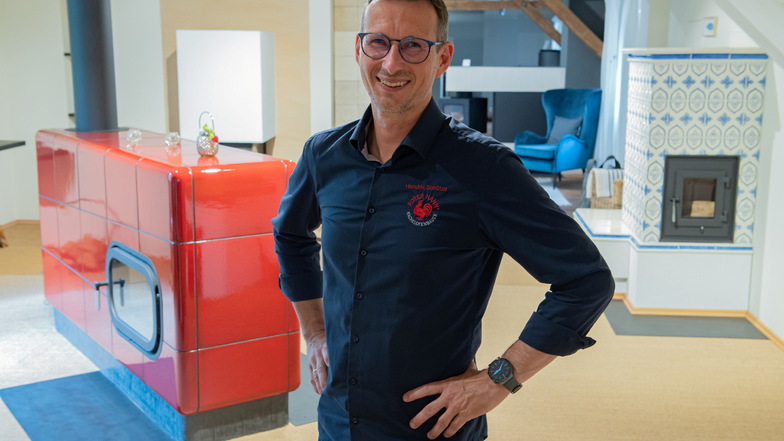 Hendrik Schütze, Geschäftsführer der Großenhainer Ofenbauer GmbH und Obermeister der ostsächsischen Innung sieht seine Branche gefordert wie seit Jahrzehnten nicht.