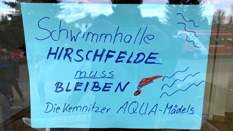 Die Stadt Zittau wollte die Schwimmhalle in Hirschfelde schließen, der Stadtrat war dagegen.