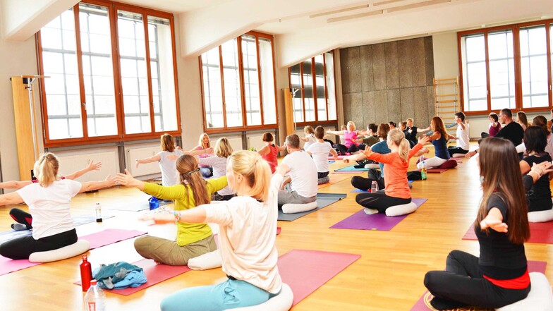 Naam Yoga energetisiert, belebt und entspannt Körper, Geist und Seele.