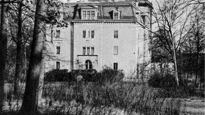 Schloss Seerhausen wurde 1949 gesprengt. Die Aufnahme hat Johannes Mühler etwa 1930 gemacht.