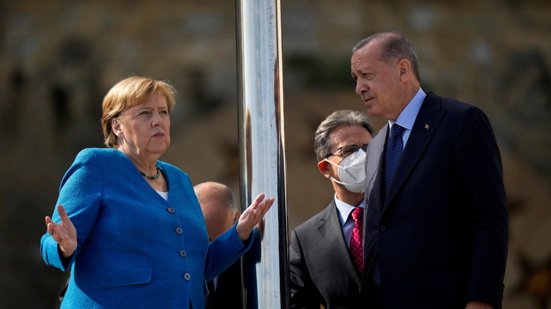Recep Tayyip Erdogan, Staatspräsident der Türkei empfängt Bundeskanzlerin Angela Merkel (CDU) am Präsidentenpalast in Istanbul.