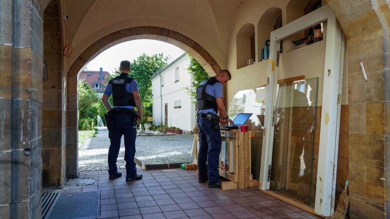 Die Polizei ermittelt vor Ort.