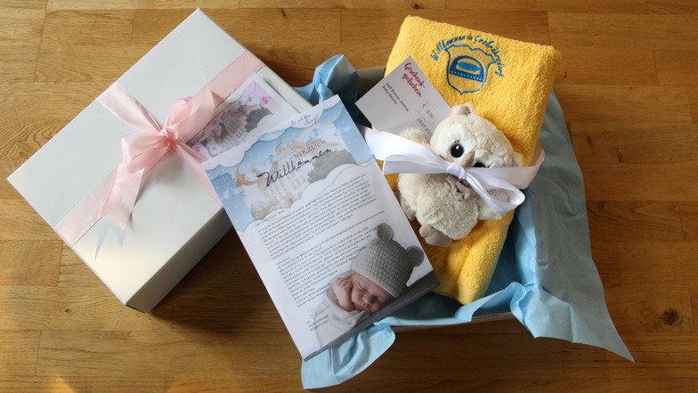 Diese Geschenke sind im Begrüßungspäckchen der Stadt Großröhrsdorf für die Neugeborenen.