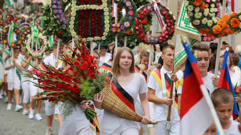 Das Kamenzer Forstfest mit über 1.500 Schülerinnen und Schülern, die die festlichen blütenreichen Umzüge gestalten, wird es in diesem Jahr nicht geben.