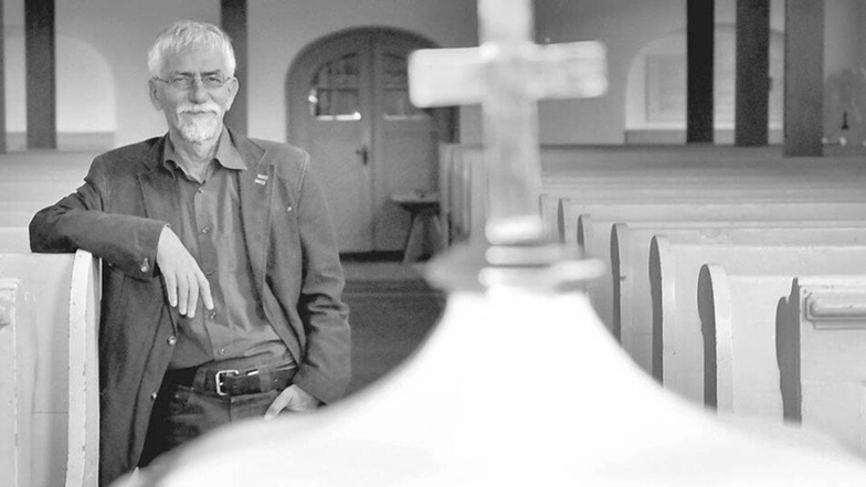 Neun Jahre war Andreas Sureck Pfarrer in Zehren. Jetzt ist er im Alter von 65 Jahren gestorben.
