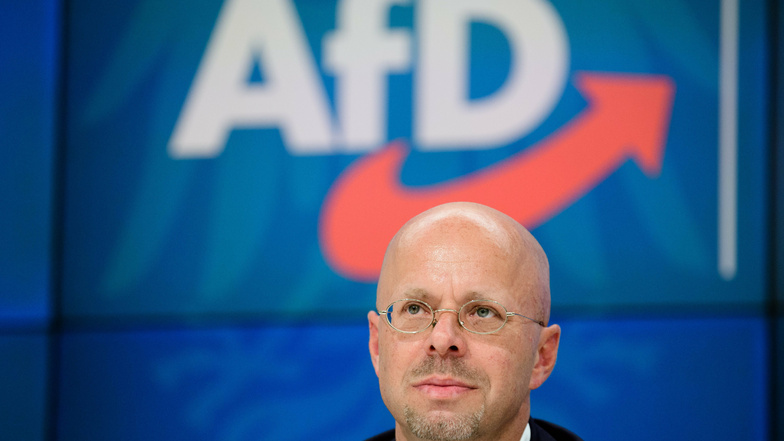 Andreas Kalbitz ist nicht mehr in der AfD. Doch er wehrt sich gegen die Trennung. Am Samstag traf er sich mit sächsischen Parteimitgliedern.