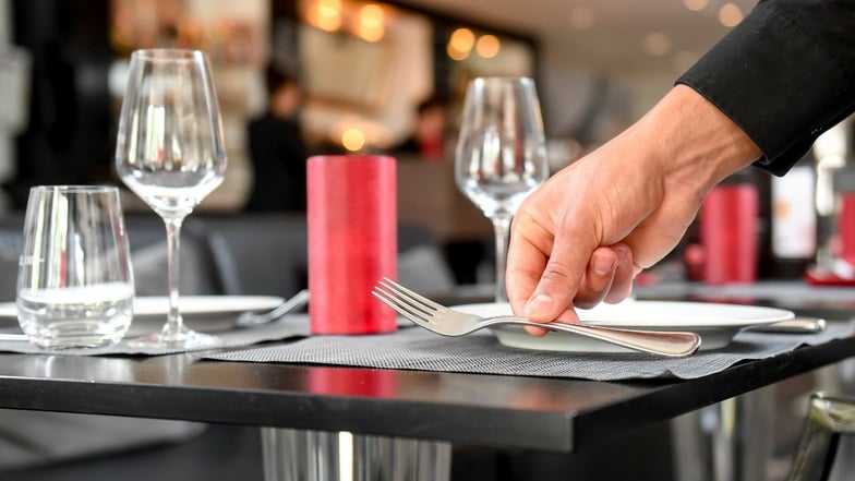 Für einen Restaurantbesuch in Dresden ist derzeit mehr Recherchearbeit notwendig, denn viele Gastronomen haben veränderte Öffnungszeiten.