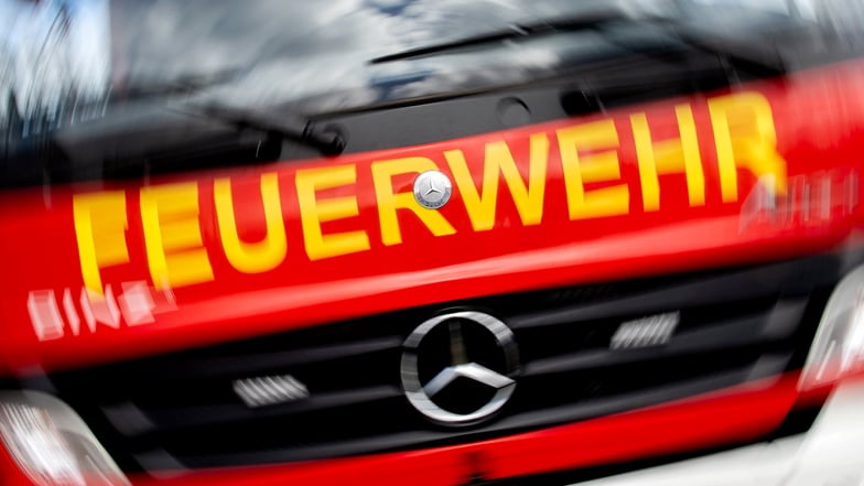 Die Feuerwehr musste am Sonntagabend in den  Chemnitzer Stadtteil Ebersdorf ausrücken.