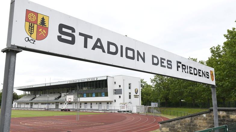 Die Wirkstätte des SC Freital - das "Stadion des Friedens" - soll einen neuen Namen erhalten.