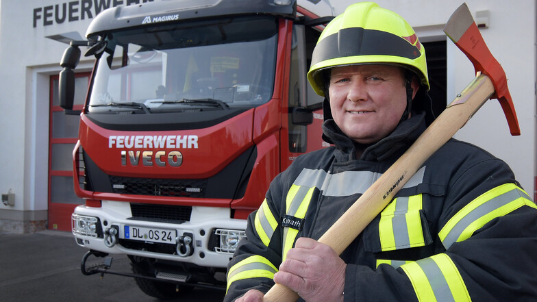 Tom Kunath ist seit März 2020 offiziell Gemeindewehrleiter der Feuerwehr Ostrau. Um das neue Tanklöschfahrzeug hat er letztes Jahr gekämpft.