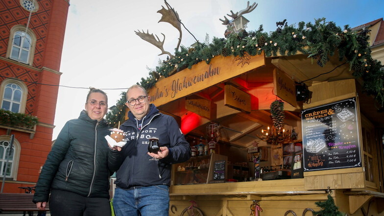 Café Emilia öffnet Glühweinalm auf dem Markt in Kamenz
