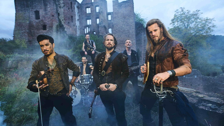 Die Band dArtagnan spielt zur Walpurgisnacht.