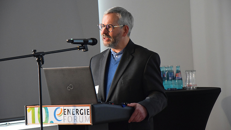 Andreas Schneider sprach im Energieforum über die Energiegenossenschaft Kodersdorf. Die hat jetzt 45 Mitglieder.