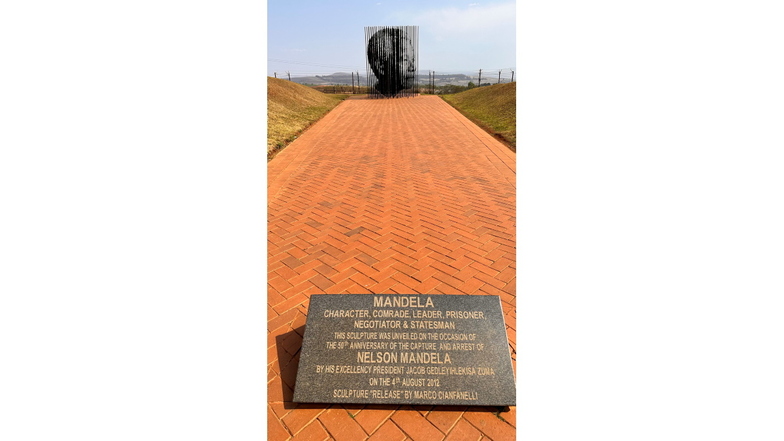 Außengelände des Nelson Mandela Museums
