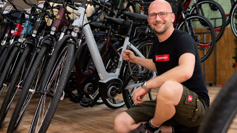 Axel Koller betreibt den einzigen Fahrradladen in Bischofswerda. Besonders gefragt sind bei ihm und auch bei anderen Händlern im Landkreis Bautzen E-Bikes.