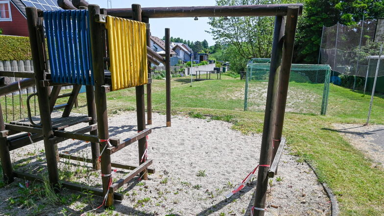 Insgesamt 15 Spielplätze zu unterhalten, überfordert die Stadt Roßwein offenbar. Im Wohngebiet „Steinhübel“ wurde jetzt zum Beispiel eine vom Tüv bemängelte Schaukel abgebaut. Ob und wann Ersatz dafür kommt, ist ungewiss.