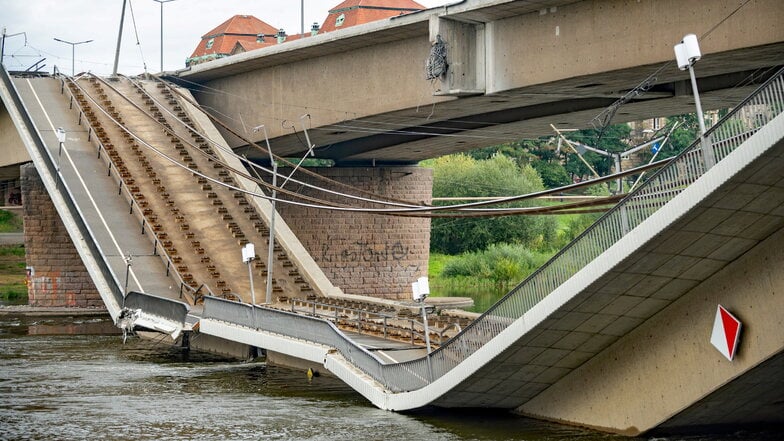 Blick auf das eingestürzte Teilstück.