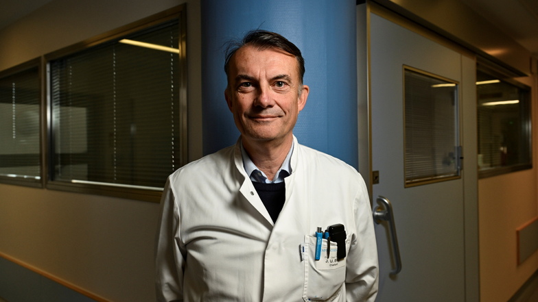 Chefarzt Jörg-Uwe Bleyl ist stolz auf sein multinationales Ärzteteam.
