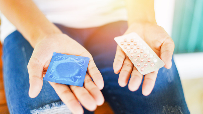 Pille und Kondom: Verhütungsmittel, die den meisten Menschen ohne großes Nachdenken einfallen.