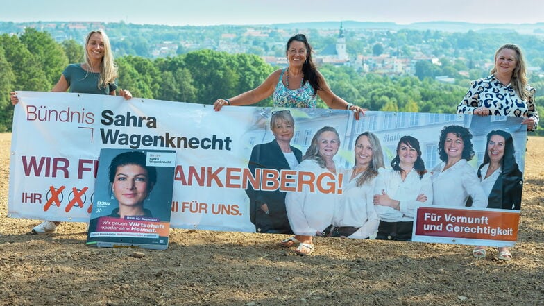 Mischen die Parteienlandschaft ordentlich auf. Die BSW-Kommunalpolitikerinnen Birgit Mohr (v.l.), Margret Witzschel-Weinhold und Romy Mühl im sächsischen Frankenberg.