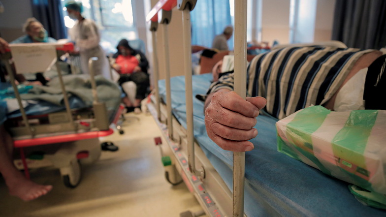 Rumäniens Gesundheitswesen wird seit Tagen mit der Versorgung einer steil anwachsenden Zahl von Covid-19-Patienten kaum noch fertig.
