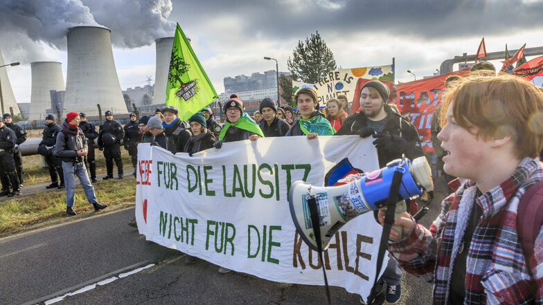 Anti-Kohle Proteste am Kraftwerk Jänschwalde in Brandeburg.