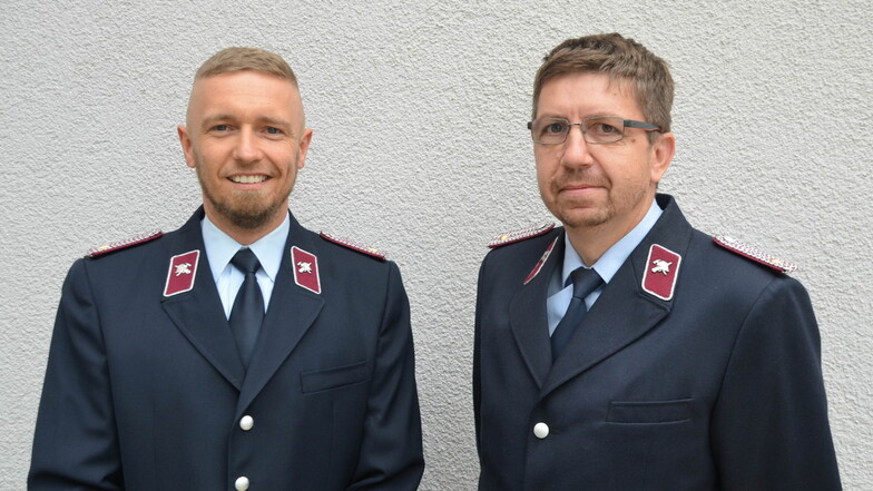 Hendrik Böhnke (rechts im Bild) und Markus Liewald wurden zum Wehrleiter und ersten Stellvertreter der Reichenbacher Feuerwehr gewählt.