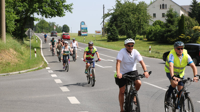 Eine neuerliche Fahrraddemo brachte die Lücke in der Trasse Pulsnitz -  Kamenz jetzt wieder ins Gespräch.