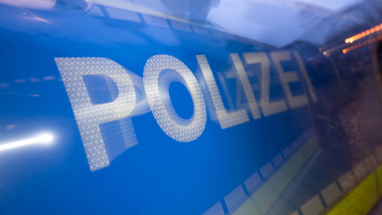 Einen stark angetrunkenen Autofahrer erwischt die Polizei in Zittau.
