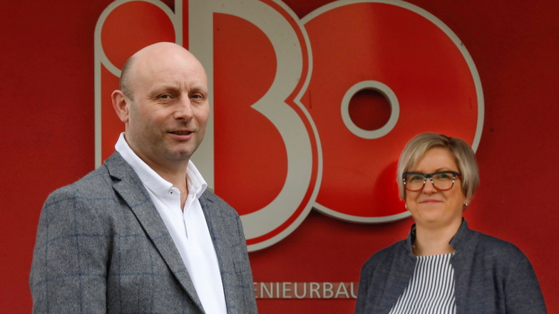 Geschäftsführer Thomas Fröhlich und Prokuristin Juliane Frödrich von IBO aus Neugersdorf freuen sich über den größten Auftrag in der Firmengeschichte.