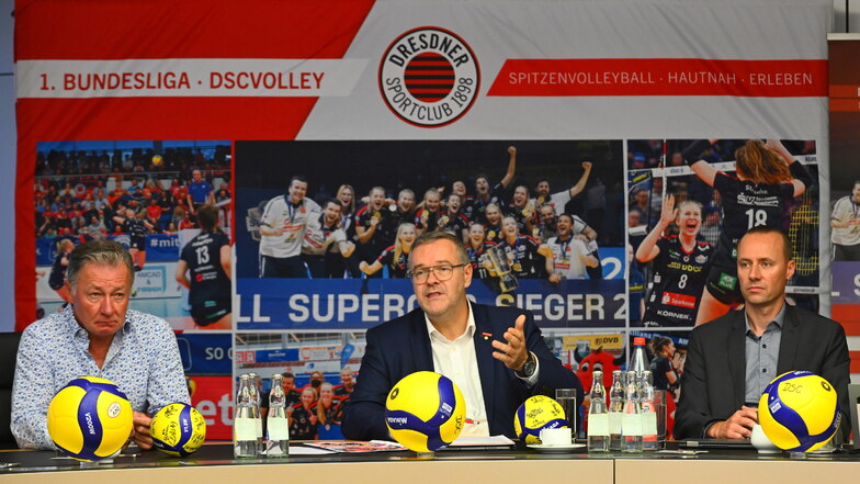 Unternehmer Hubert Körner (l.) löst Jörg Dittrich (M.) als Chef der Volleyball-Abteilung des Dresdner SC ab.