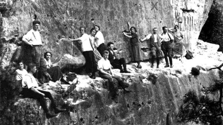 1934 erklomm eine Bergsteigergruppe die„Rahmhanke“ unterhalb der Bastei.