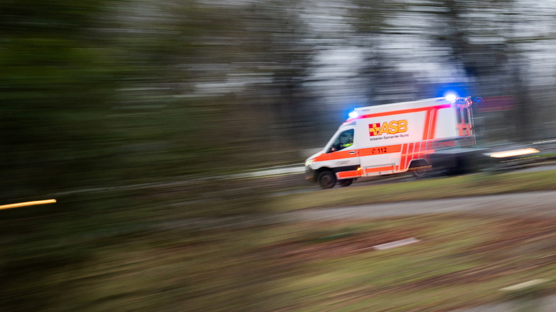 In Sachsen-Anhalt ist ein Mann mit Verbrennungen in ein Krankenhaus gekommen. Er wurde wohl angezündet-