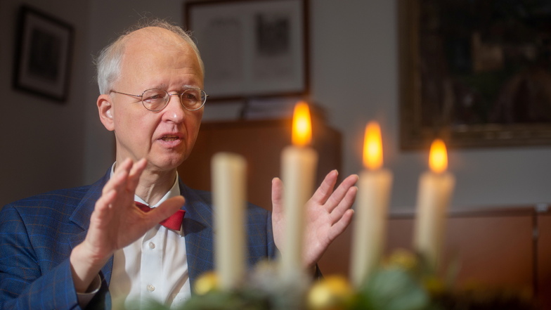 Im Interview steht Radebeuls Baubürgermeister Jörg Müller (parteilos), Jahrgang 1963, Rede und Antwort. Ob er nach drei Amtszeiten symbolisch eine weitere Kerze für eine vierte anzünden kann, entscheidet der Stadtrat am 19. Januar 2022.