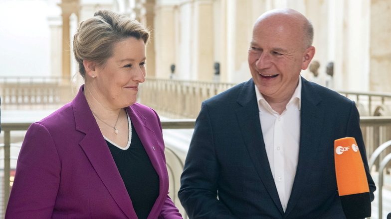 Franziska Giffey (SPD), Regierende Bürgermeisterin von Berlin, und Kai Wegner (CDU), Vorsitzender der CDU Berlin, ziehen nach einer weiteren Runde der Koalitionsgespräche ein Fazit.
