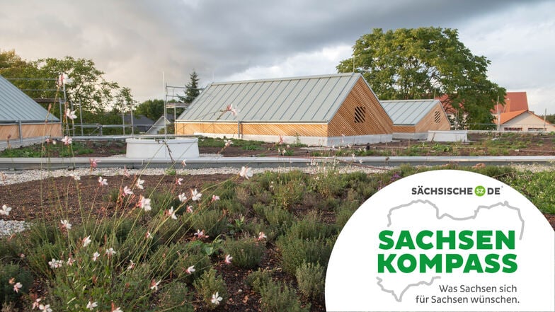 Gründächer wie hier auf dem neuen Kindergarten auf der Chladeniusstraße in Großenhain sind eine von mehreren Maßnahmen, die im Landkreis gegen die Folgen des Klimawandels helfen sollen.