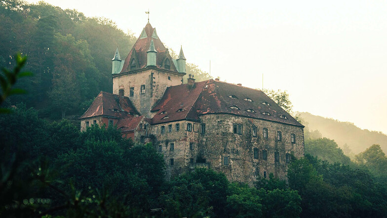 Auf Schloss Kuckuckstein findet am Samstagnachmittag eine Märchenlesung statt. Auch als Einstimmung auf die abendliche Gruselführung im Schloss.