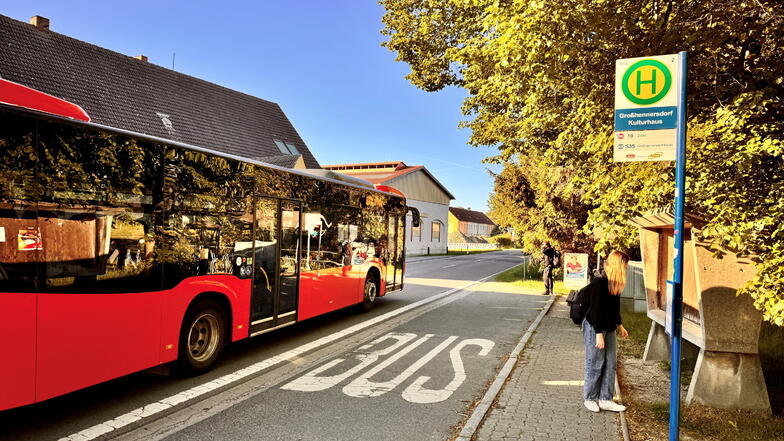 Vor allem am Morgen war diese Doppel-Bushaltestelle am Kulturhaus in Großhennersdorf
gefährlich.